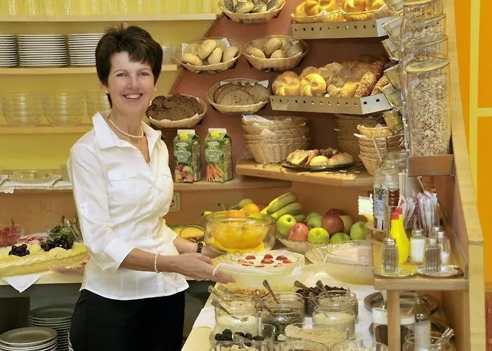 Martha Πανσιόν 3*